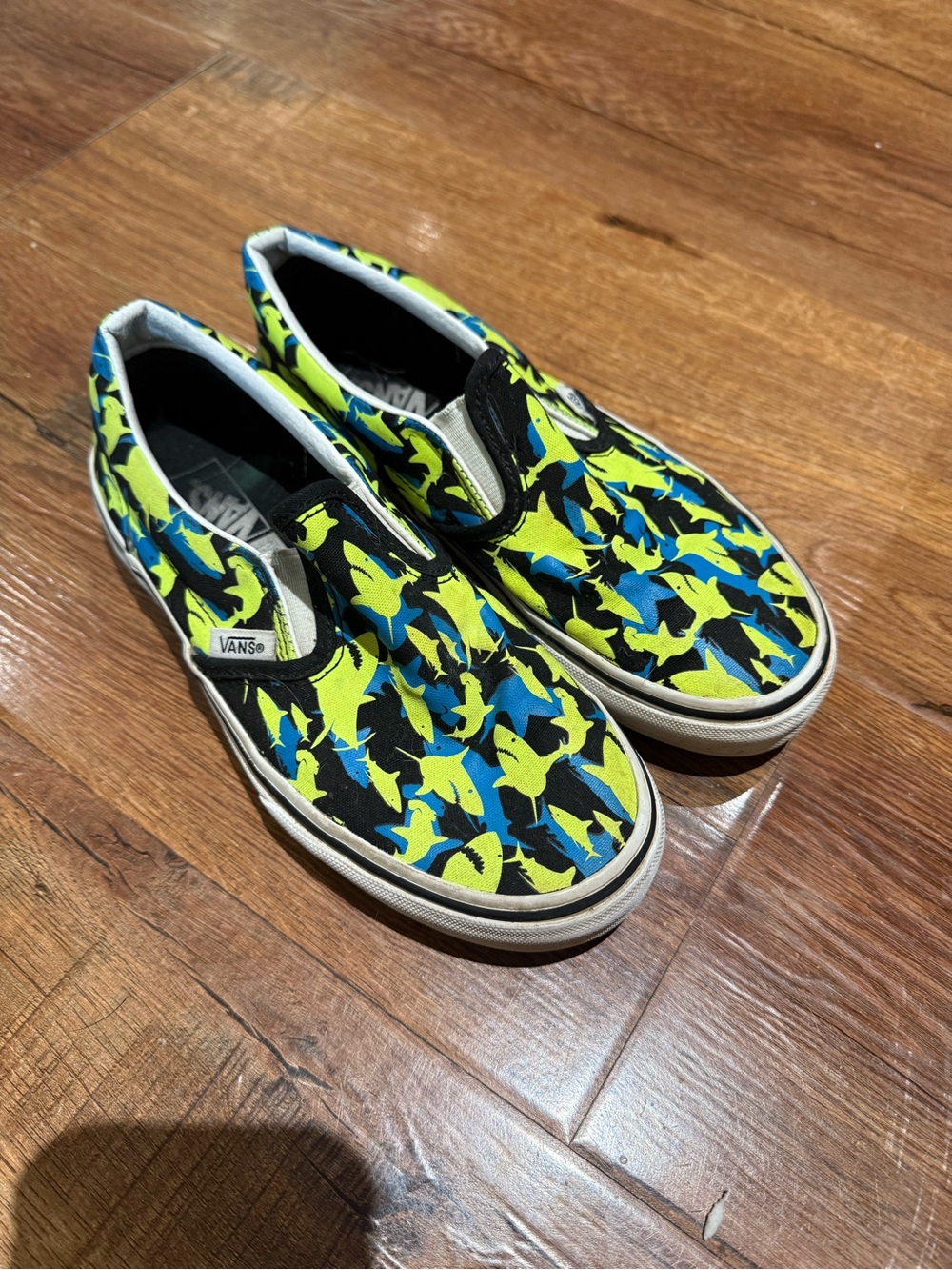 Vans Kids Slip-On Shoe in Neon Shark Print. Size 3.